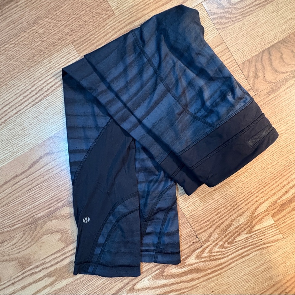 Under Armour Black Compression Athletic Leggings W/ Branded Waistband